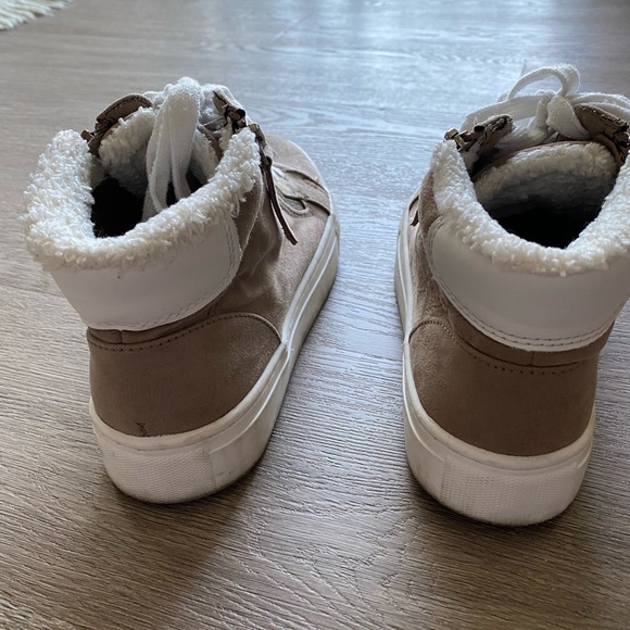 High Top Sneakers Size 6.5 - Picture 5 of 5